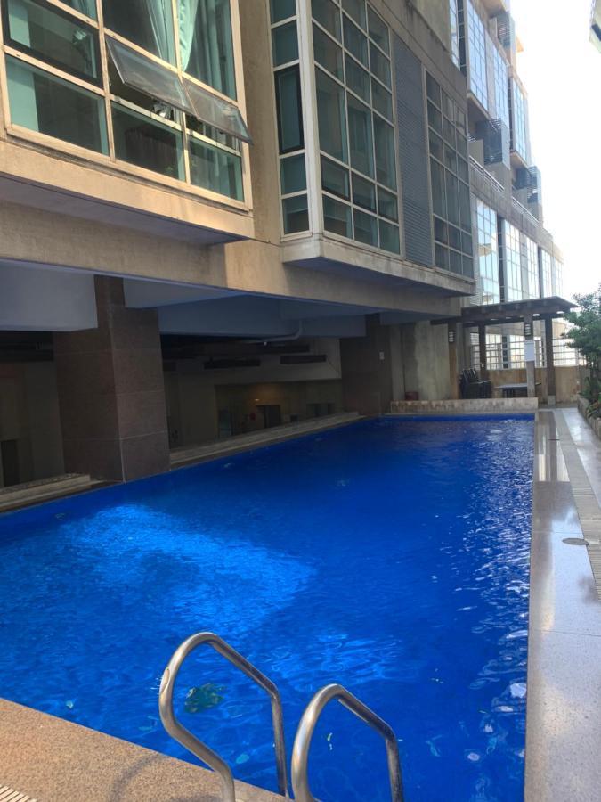 Club Ultima Cebu City Екстериор снимка