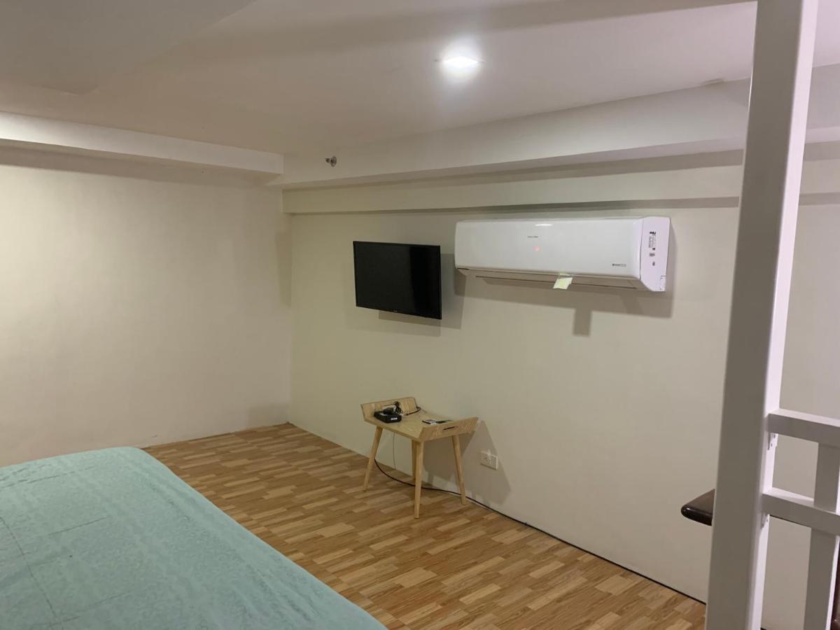 Club Ultima Cebu City Екстериор снимка